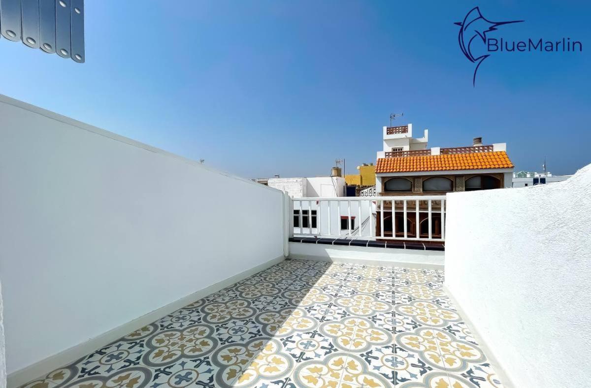 شقة B-Rent Bluemarlin Boutique Sea View كوراليهو المظهر الخارجي الصورة