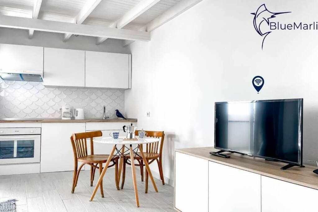 شقة B-Rent Bluemarlin Boutique Sea View كوراليهو المظهر الخارجي الصورة